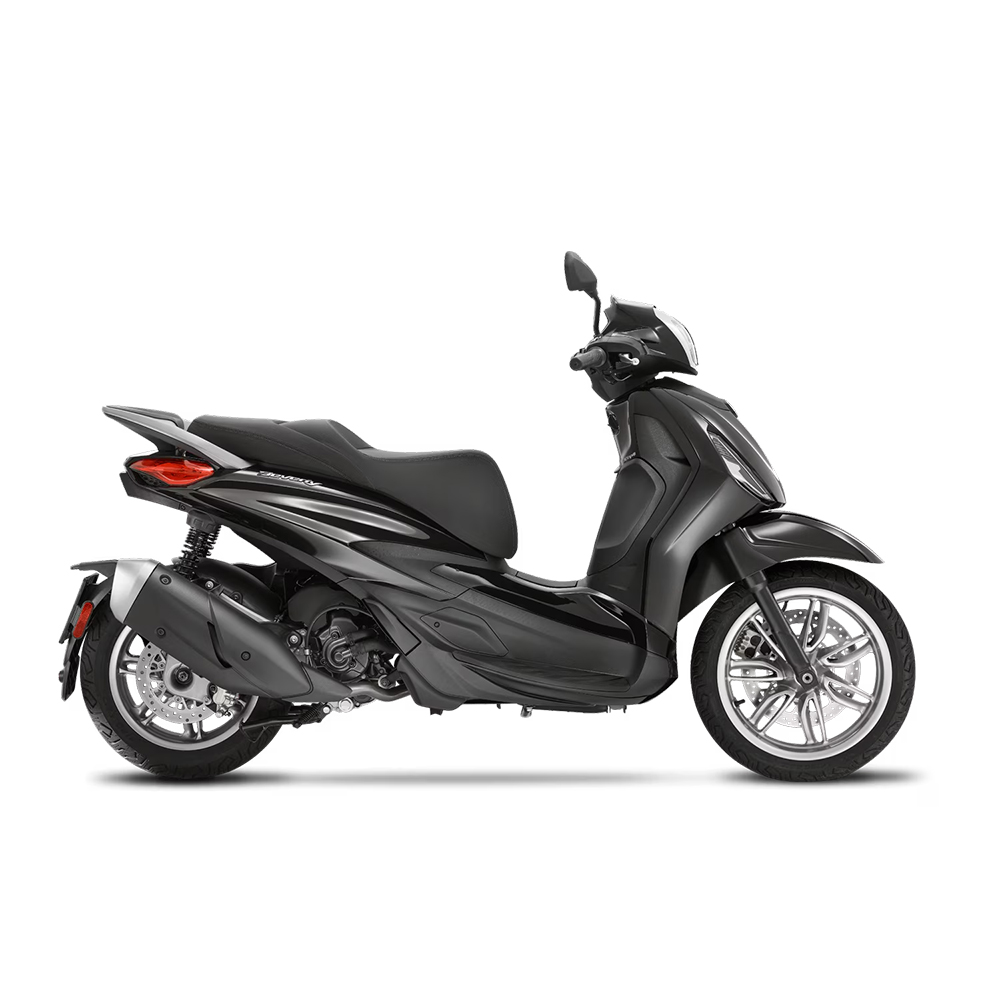 Piaggio_0000s_0032_ncpqxnyu06-01-m